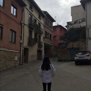 Meet your Posher, Amaya